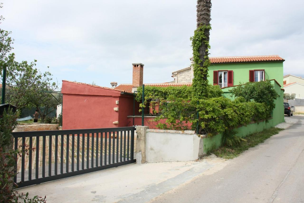 House Bougainvillea Holiday home Pula
