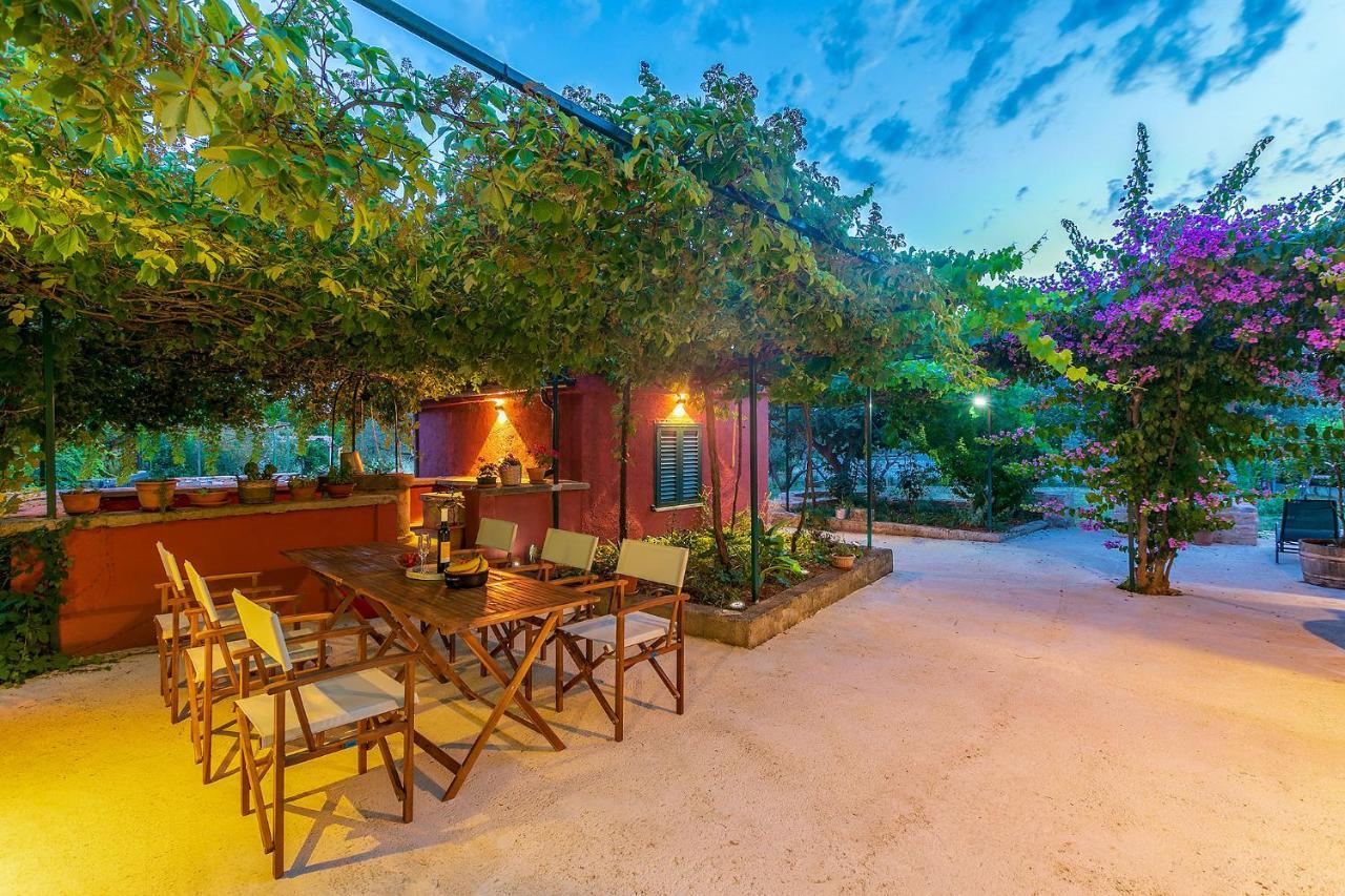 Holiday home House Bougainvillea