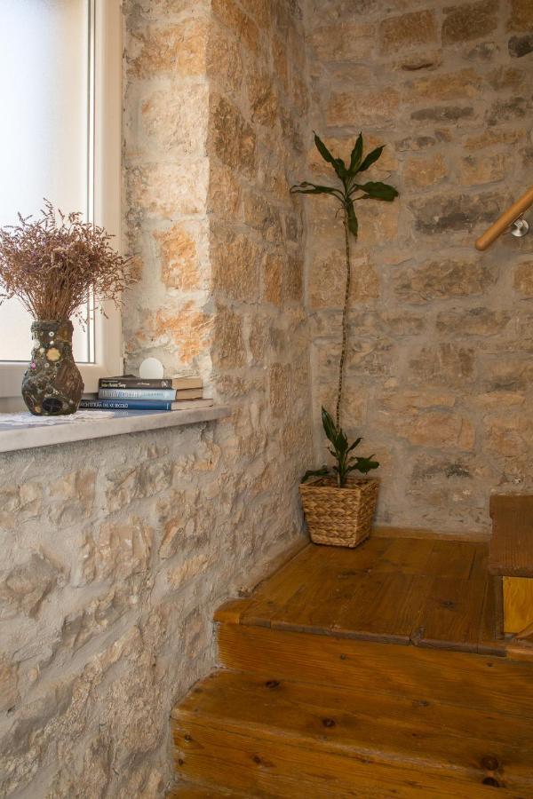 House Bougainvillea * Pula