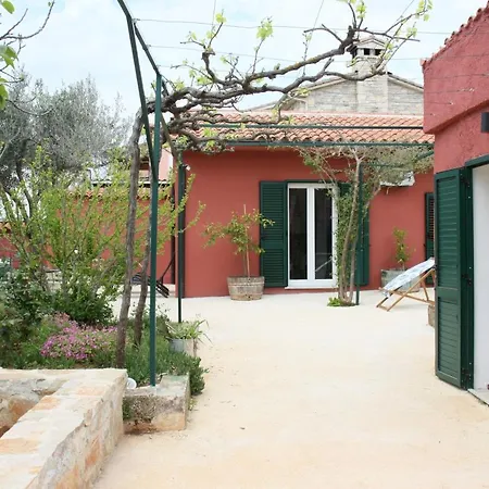 House Bougainvillea Pula Exterior photo